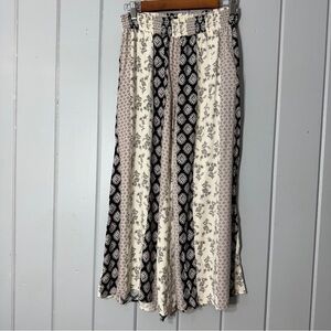 Umgee Boho Mixed Capri Pants Cape Cod Lightweight‎ Floral Elastic Waist Rayon M